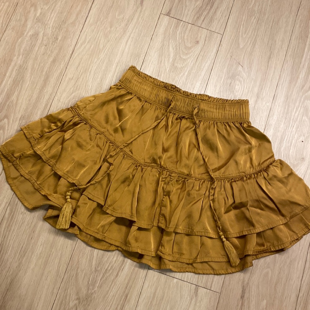 American Eagle NWOT Gold Mini Skirt tiered ruffle tassel elastic waist tie waist